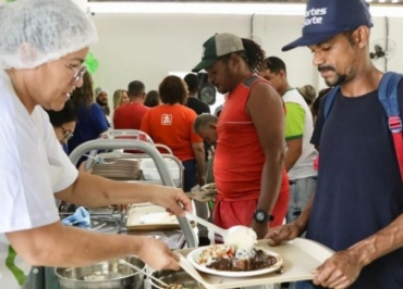 Prefeitura do Recife fortalece segurança alimentar e nutricional ofertando mais de 1,4 milhão de ref